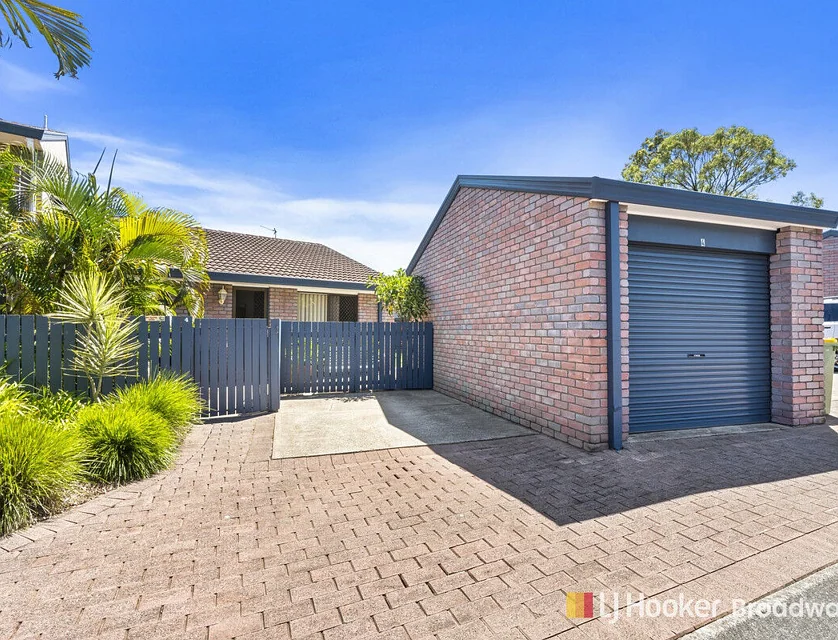 4/145 Government Road, Labrador, Gold Coast, 2 Bedrooms, 1 Bathrooms, Apartment