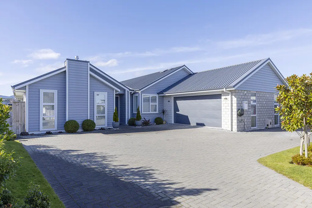 Wharewaka 4房  Timeless Style Tailored for Modern Living