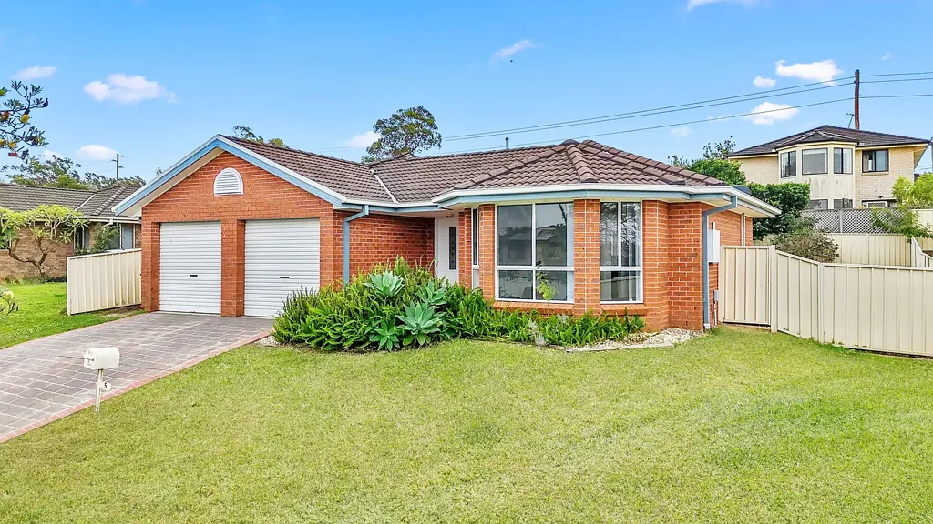 5 Myee Place, Blue Haven, NSW 2262