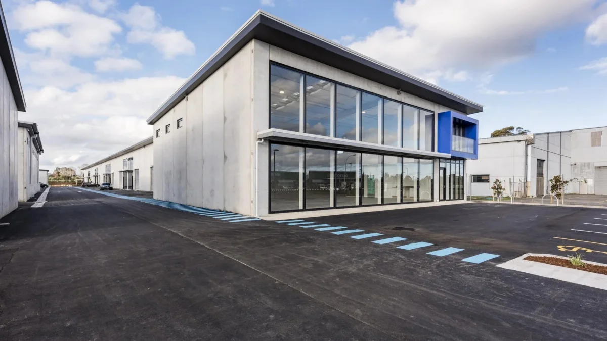 Manurewa  Well-Presented Industrial - Gyms Welcome