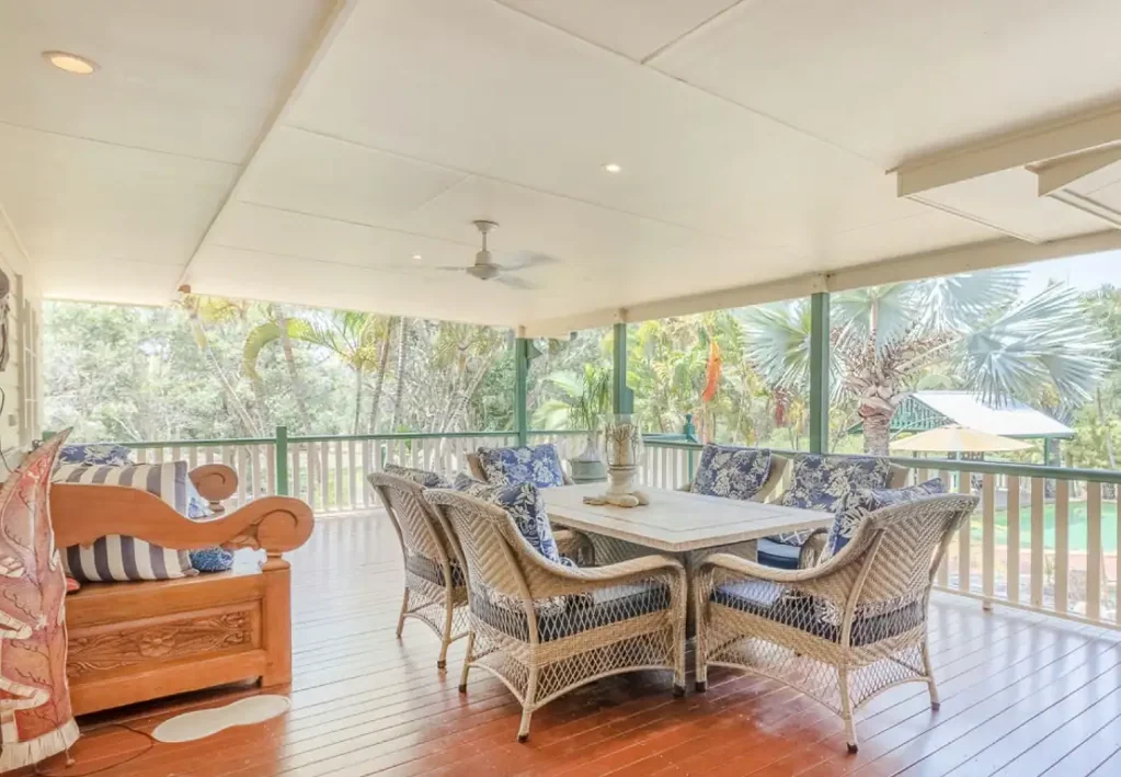 Stunning 3-Bedroom Family Home in Beachmere