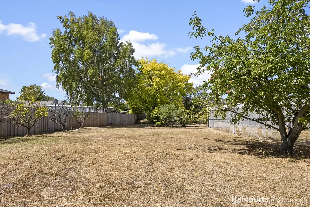 Kingston Central Kingston Location to Build your Dream!