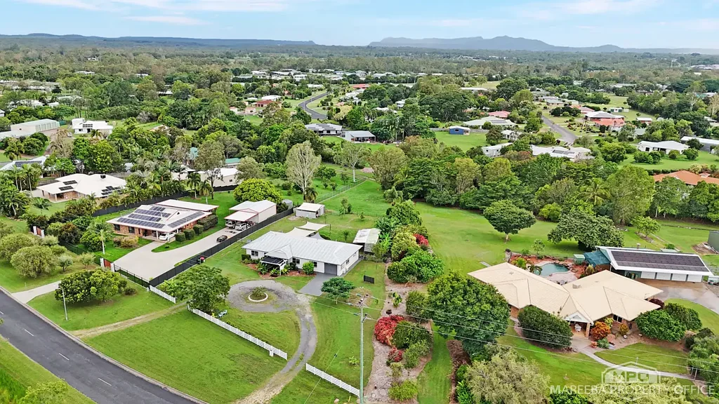 Mareeba 4 Bedroom Stylish Renovation Meets Space & Serenity on Mareeba’s Cairns Side
