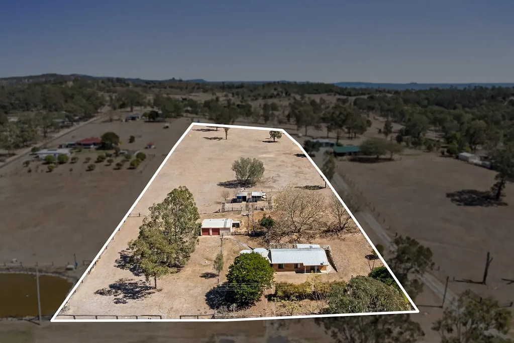 Carpendale 3ਬੈੱਡਰੂਮ Ready to Slow Down but Still Be Close to Town? This Is the One!