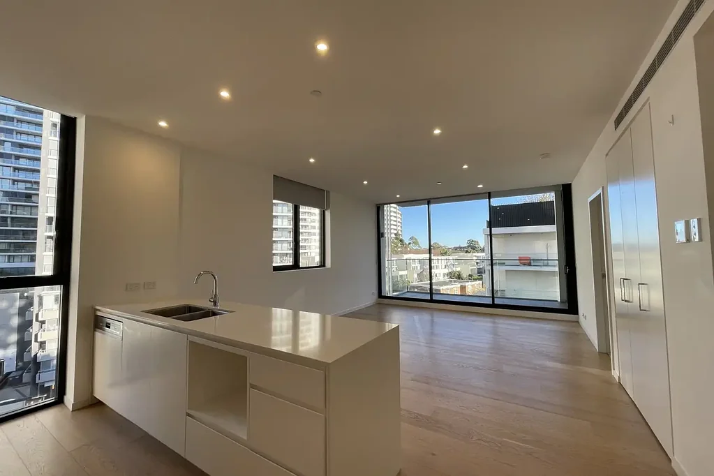 Oversized Two Bedroom + Study Residence In The Heart Of Chatswood