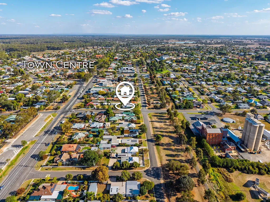 Corowa 3 Bedroom Prime renovation opportunity or townhouse development (STCA)