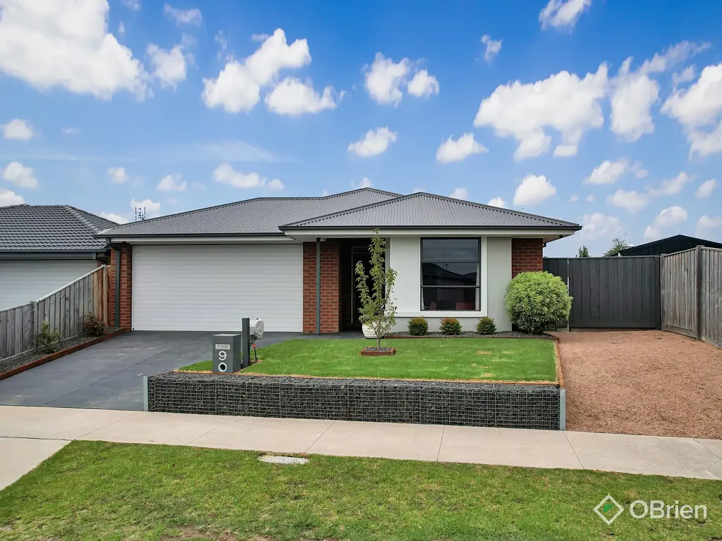 9 Warbler Street, Bairnsdale, VIC 3875