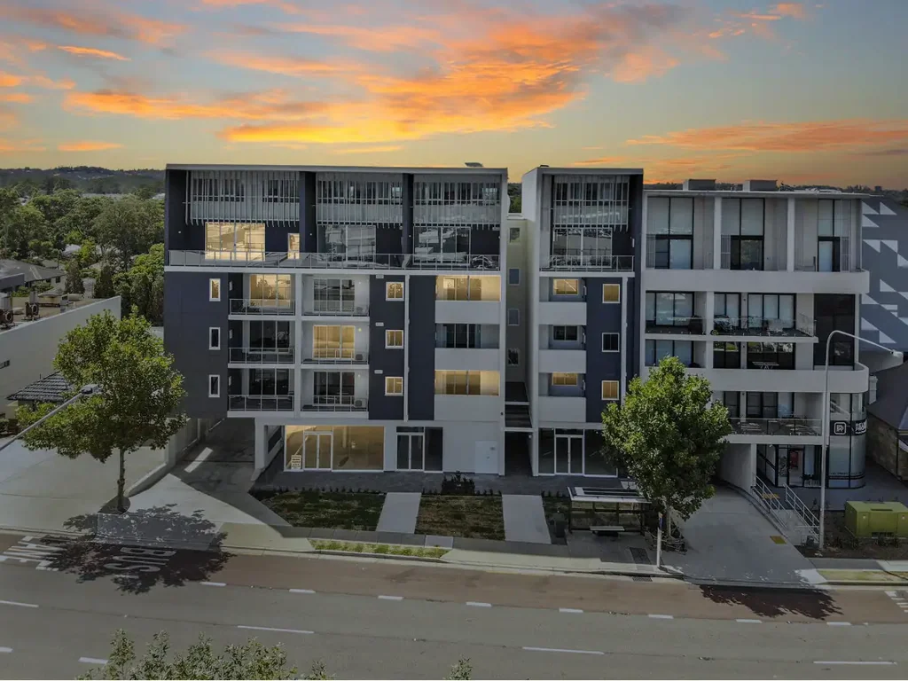 Modern & Opposite Stockland's Baulkham Hills!