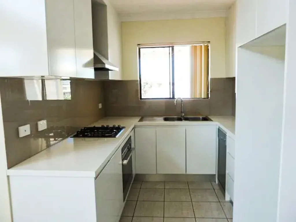 3 Bedrooms Apartment with 2 parking spaces
