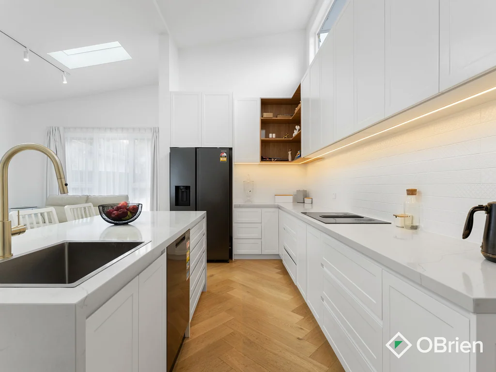 2/63 Rosemary Crescent, Frankston North, VIC 3200