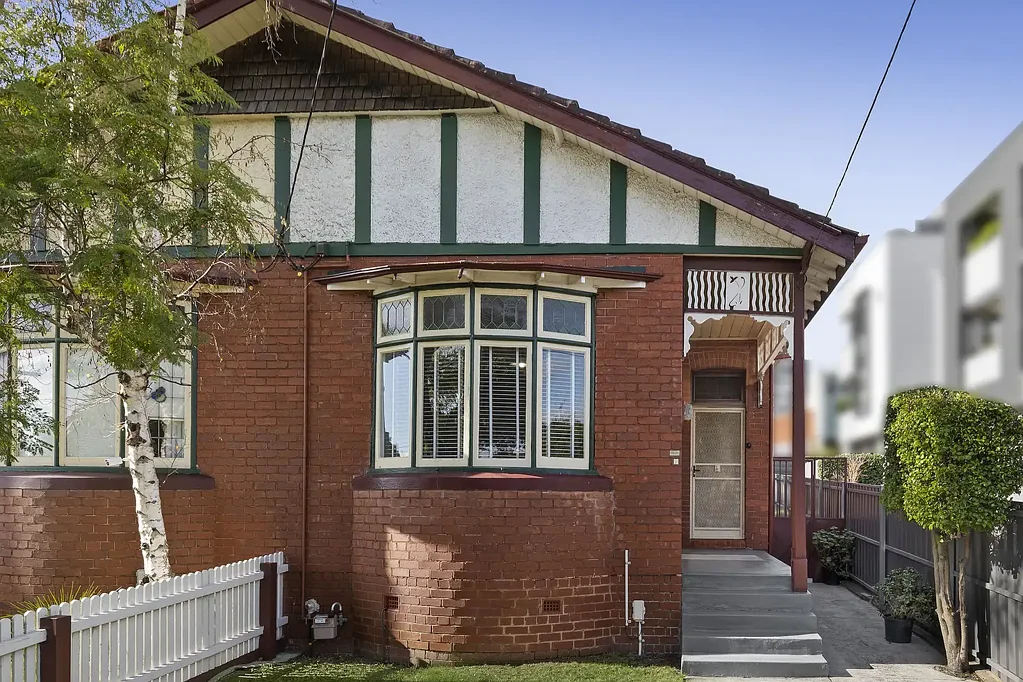 Essendon 2Kwarto A Period Favourite in the Heart of It All