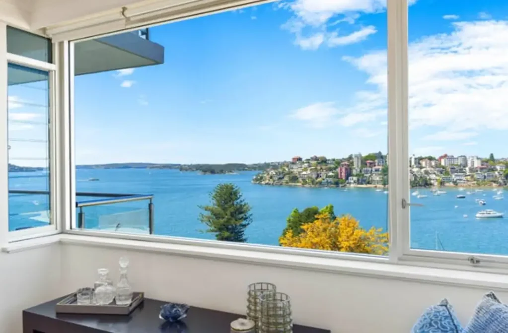 Darling Point 3 Bedroom Elevated Harbourside Hideaway with Sweeping Panoramas