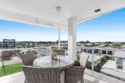 14/11 Besham Parade, Wynnum