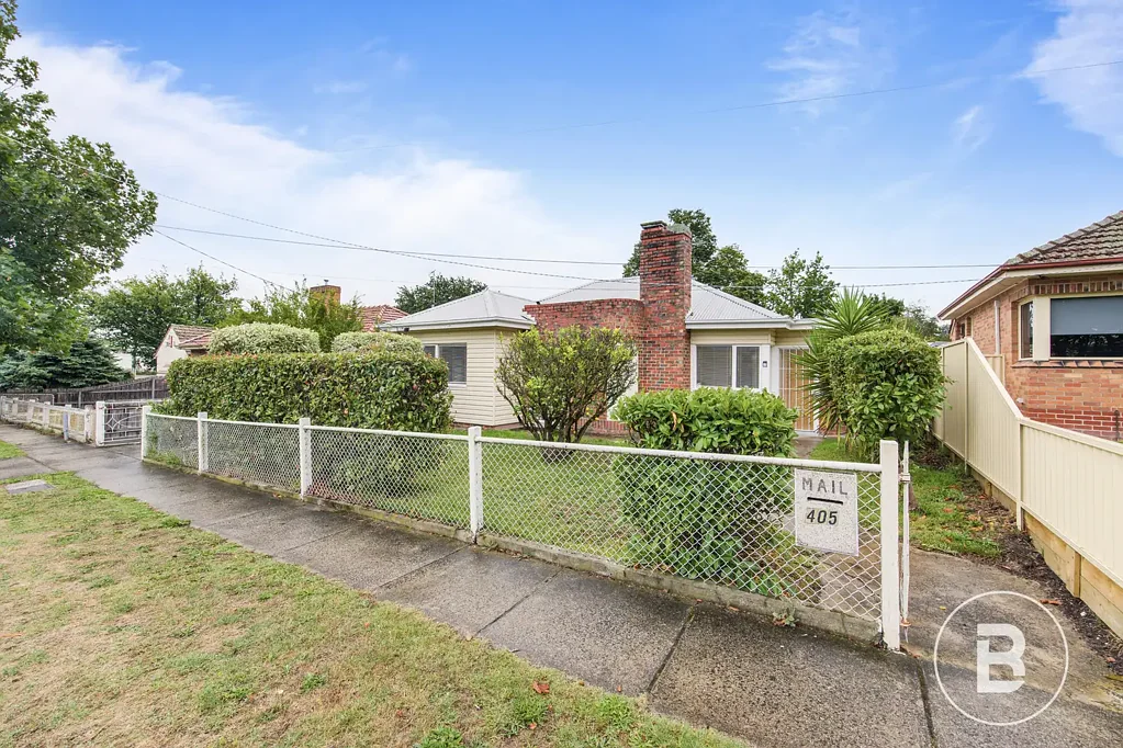 Ballarat East 3房  CHARMING UPDATED HOME WITH SHEDDING & OFFICE IN SOUGHT-AFTER BALLARAT EAST