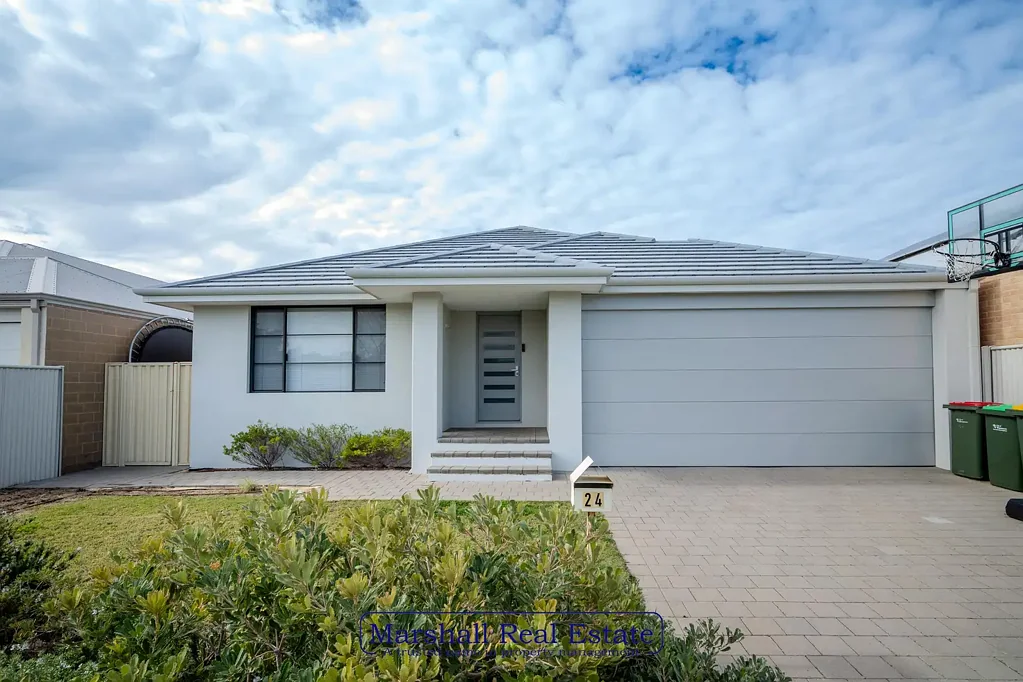 Seaside Living in Alkimos Beach!