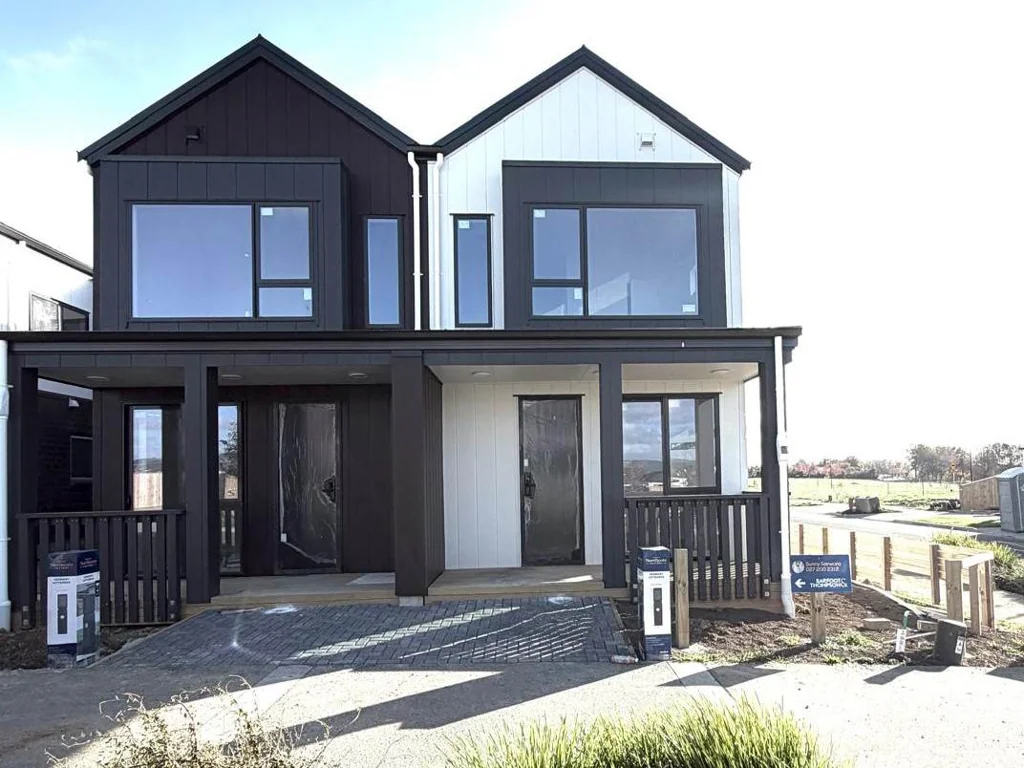 Karaka 4房  New Karaka Home - Move In Before Costco Does!