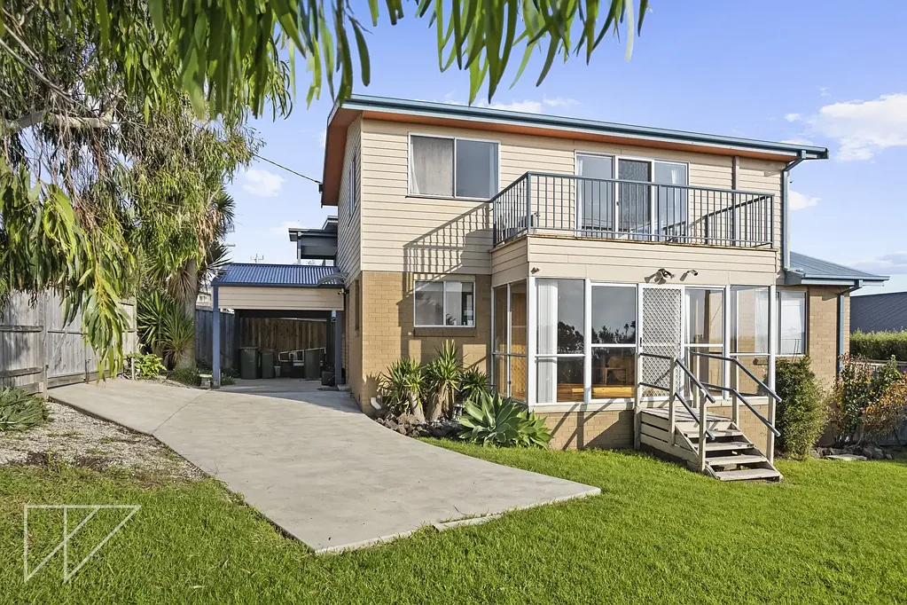 Coastal Living in the Heart of San Remo