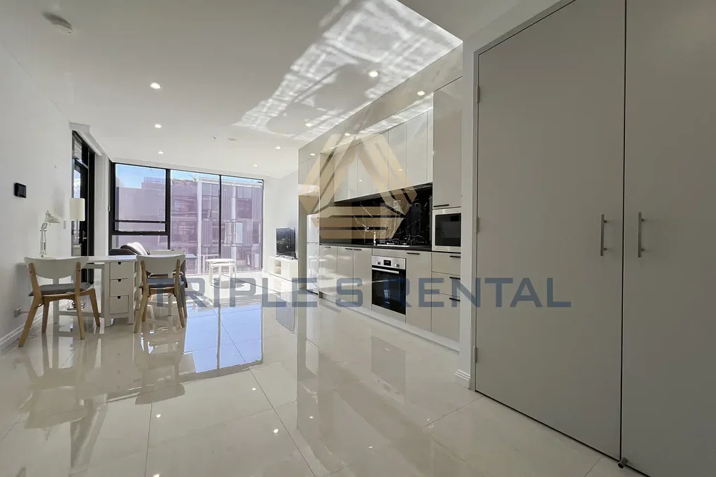 Fully Furnished Modern Apartment in Eastgardens – Move-In Ready!