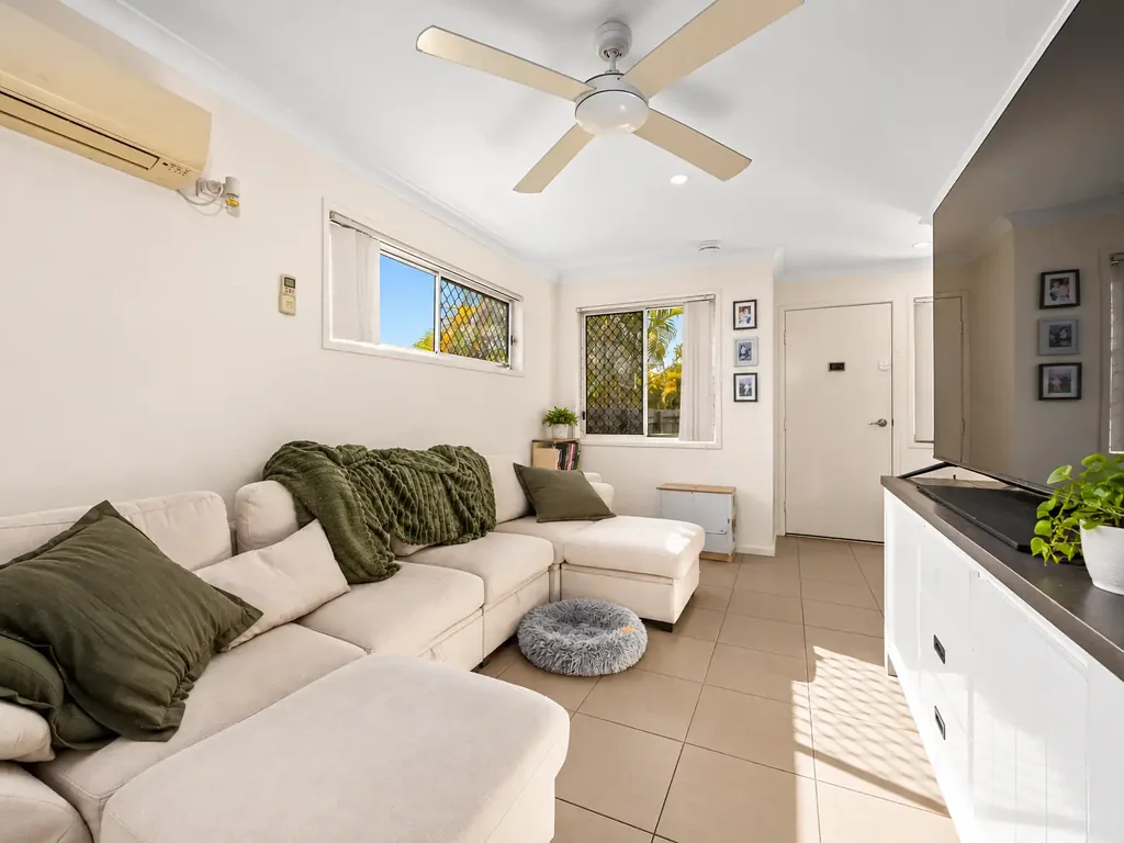 Bellbird Park 3कमरा PRIVATE AND LOW MAINTENANCE! | THIS IS THE ONE!