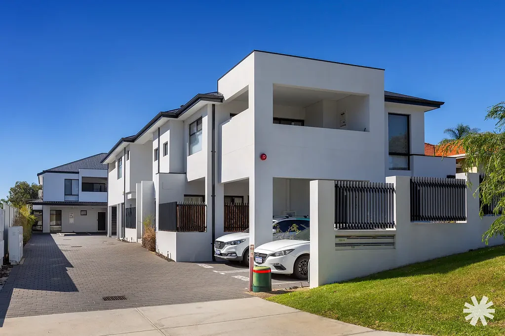 4/389 Daly Street, Cloverdale, WA 6105