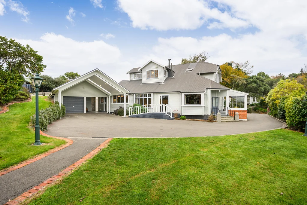 Feilding 5Zimmer Motivated vendor - calling for offers