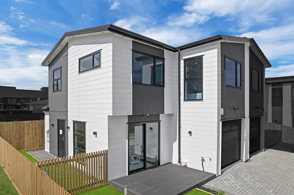 Otahuhu 3ห้องนอน Massive Price Drop - Brand New Home Must Go!