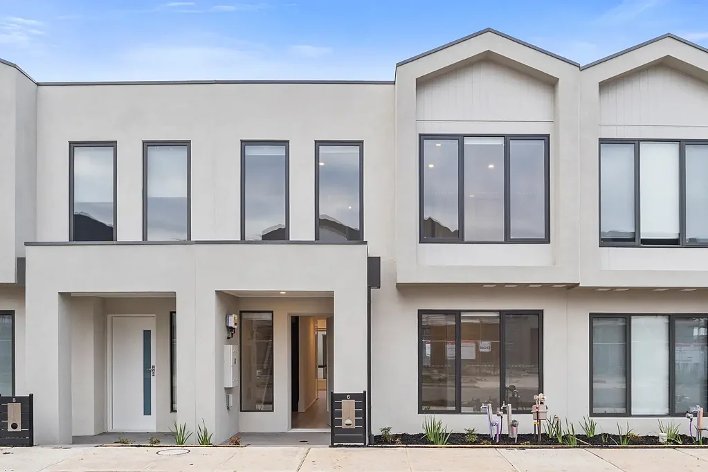 Spacious Family Living in Mambourin
