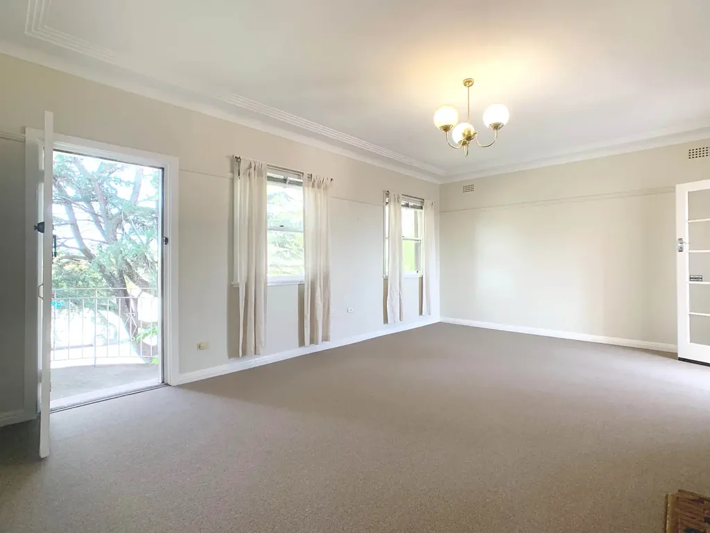 Well Located & Spacious!
