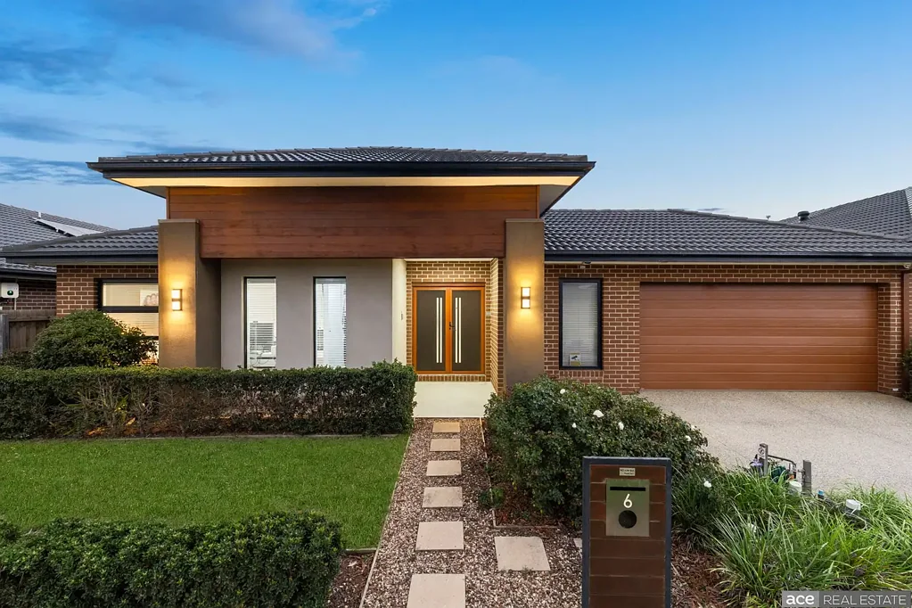 Aintree 5房 不妥协的奢华：Aintree 一套宏伟的 40-Square Carlisle 住宅 Luxury Without Compromise: A Grand 40-Square Carlisle Home in Aintree
