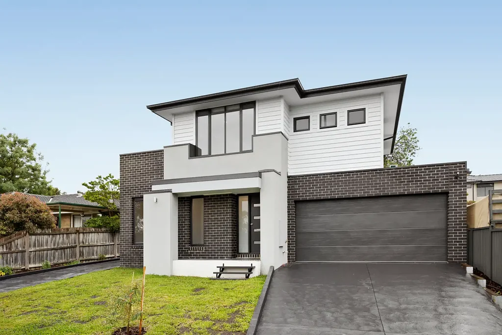 Modern Family Living Opposite Jones Reserve