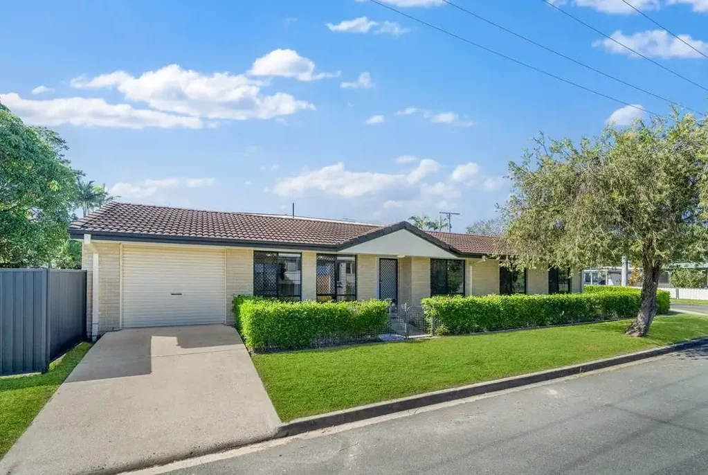 Large 3 bedroom family home
