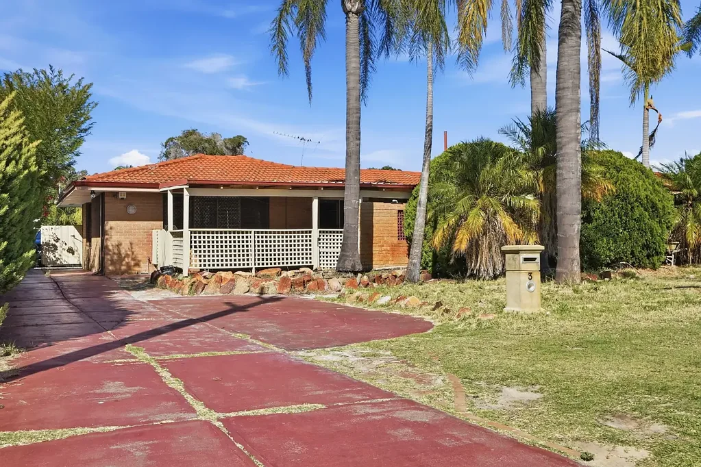 Maddington 4房  SMART INVESTMENT OR GREAT FAMILY HOME!!!