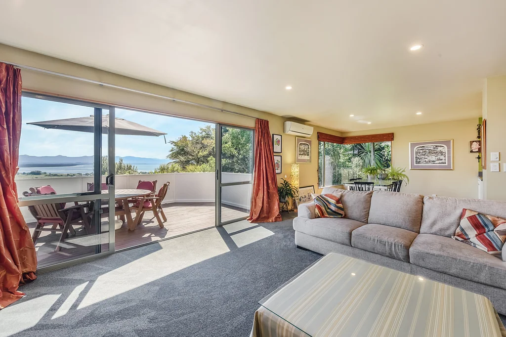 Tahunanui 3कमरा A Hidden Gem with Sea Views!