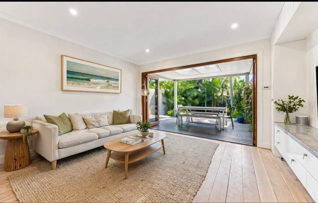 Sunlit semi in peaceful cul-de-sac, moments to Bondi Beach