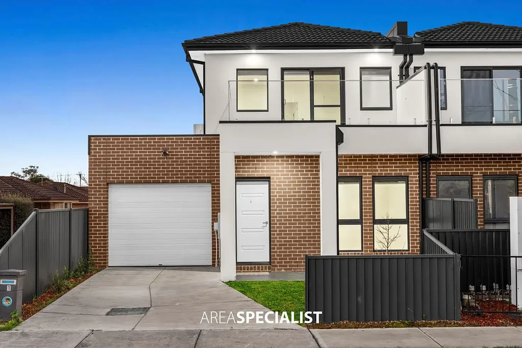Cranbourne 3 Slaapkamer Contemporary Double-Storey Townhouse Living in a Prime Cranbourne Location