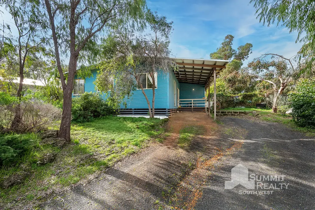 Myalup 2房  Renovator's Dream, Sitting on a Postcard View