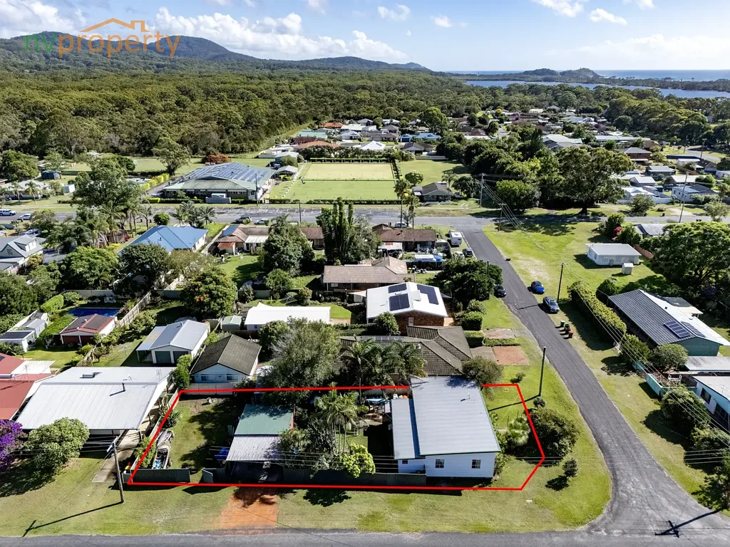 6 Sixth Avenue, Stuarts Point, NSW 2441