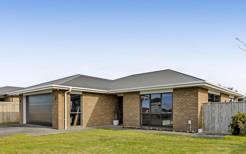 Bell Block 3 Bedroom Brick Beauty You'll Want To See