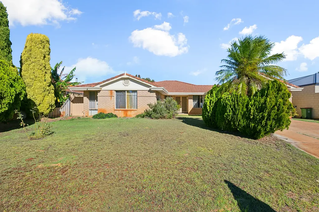 Kardinya 4ห้องนอน Massive Family Home in Fantastic Location.