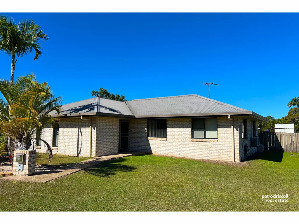 CHARMING, PRIVATE LIVING IN QUIET LARNA-LEIGH GARDENS ESTATE