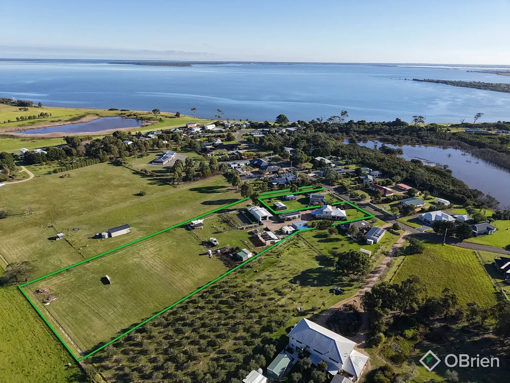 Metung 3房  Tranquil Lifestyle Property on Picturesque Tambo Boulevard