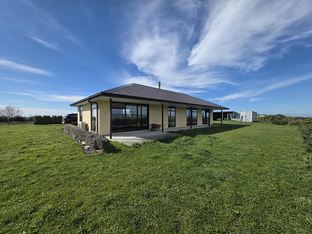 Kakanui Rural Lifestyle With Views To Inspire
