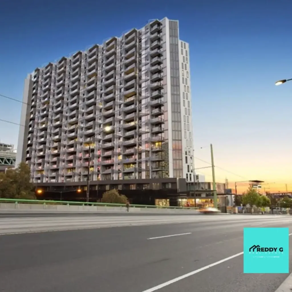 Modern 2-Bedroom, 2-Bathroom Apartment for Lease in Docklands Fully Furnished.