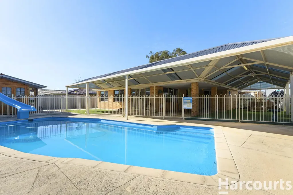Ocean Reef 4कमरा Massive Family Home - Open Sun 16th 12:45-1:15pm