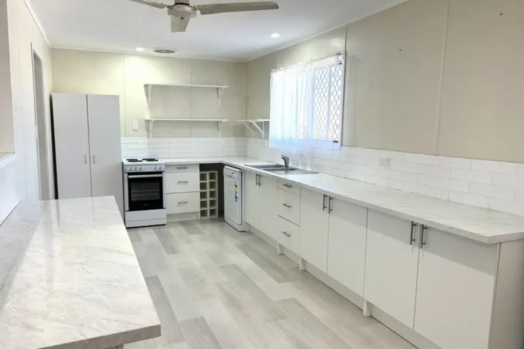 Dysart 3ห้องนอน SOLID RETURNS – PREVIOUSLY $380/WK WITH 2-BAY SHED