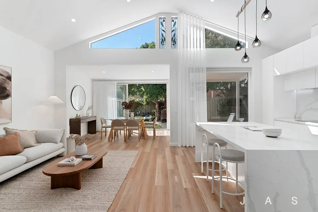 West Footscray 4कमरा Refined Period Elegance, Reimagined For Family Living