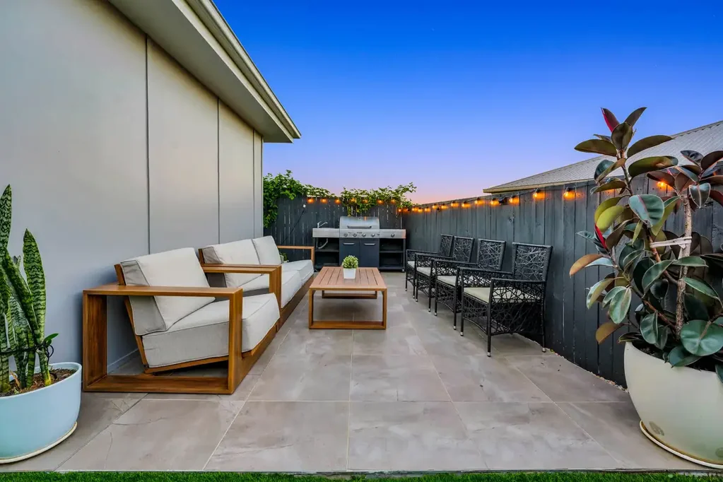 5 Kincraig Circuit, Spring Mountain, QLD 4300