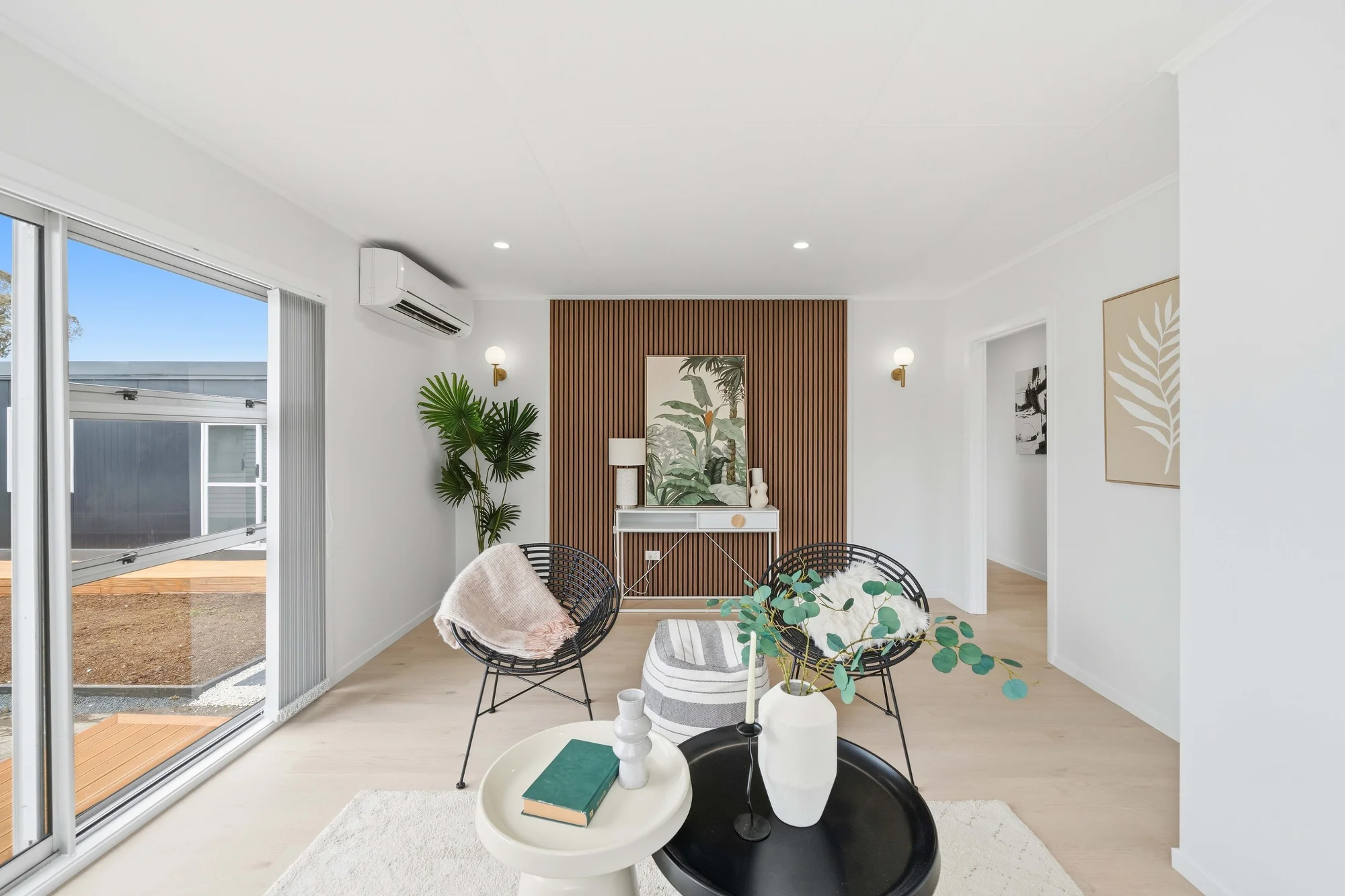 80 Heyford Close, Mangere, photo 2