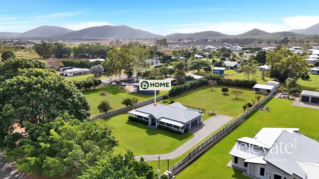 Alligator Creek 4房  This is Premium Acreage Living - Stunning Home, Pool, Shed, Space and Mountain Views