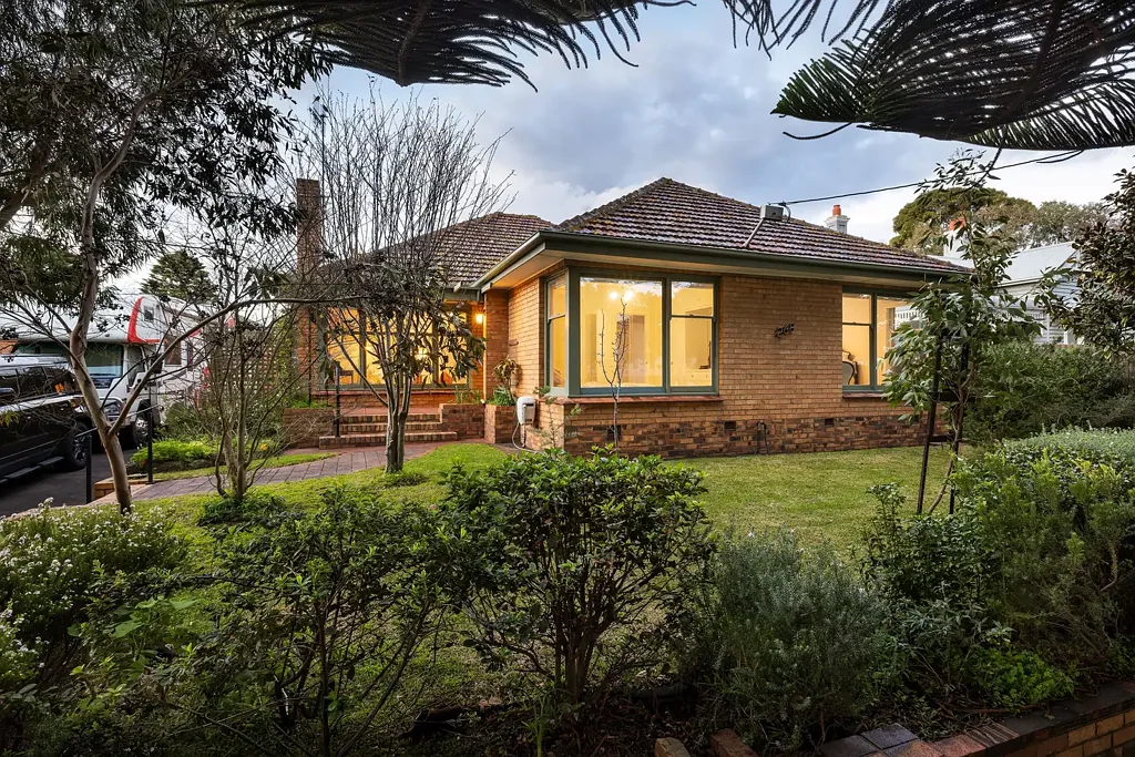 Warrnambool 3कमरा A Rare Central Opportunity
